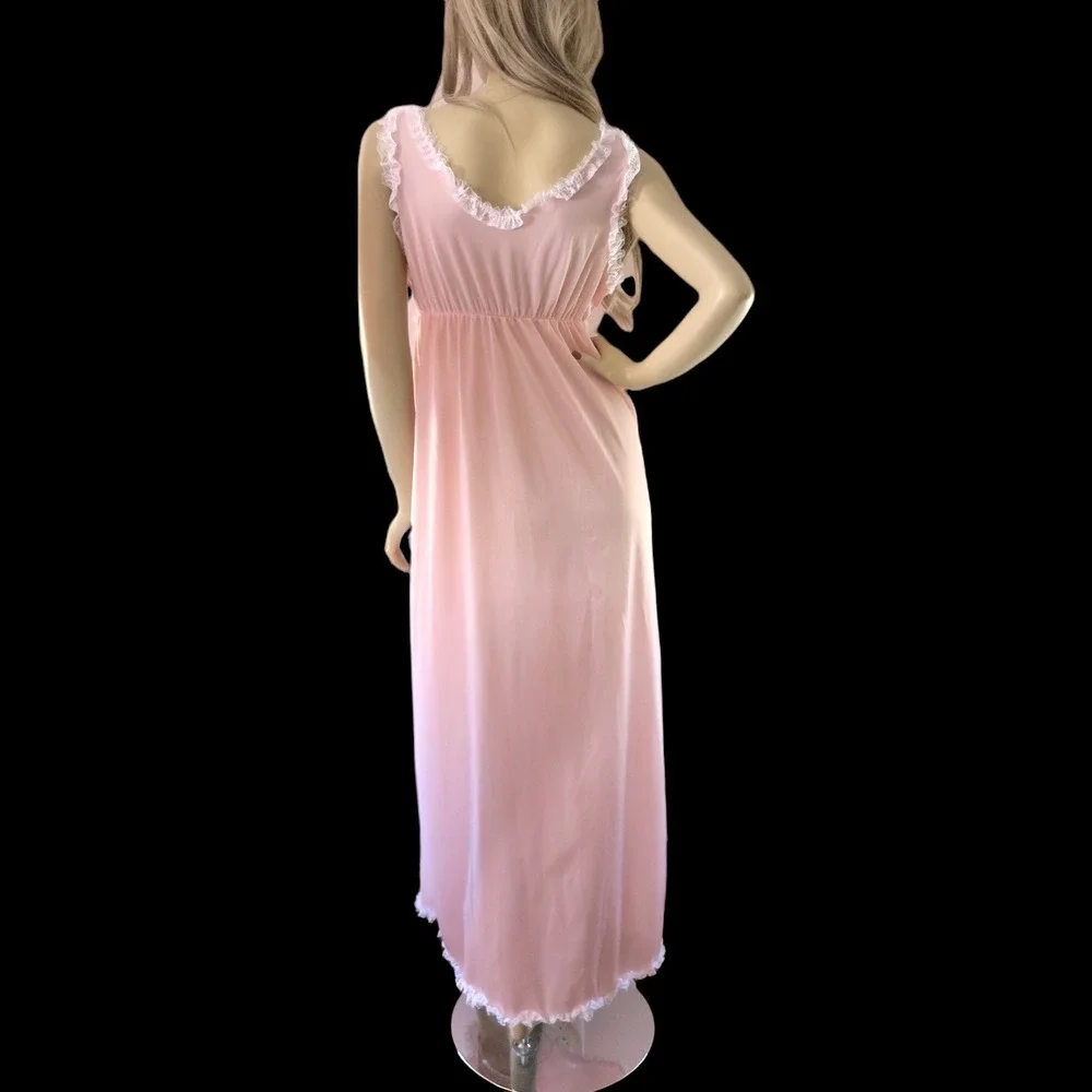 Vintage 80s Ruffled Lace Nightgown Large Maxi Nylon Gown‎ Peach Pink Sleepwear